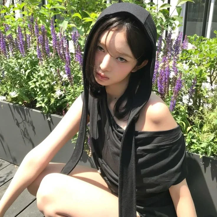 Rei gallery image
