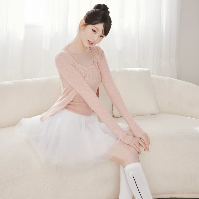 Wonyoung gallery image