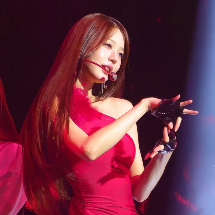 Wonyoung gallery image