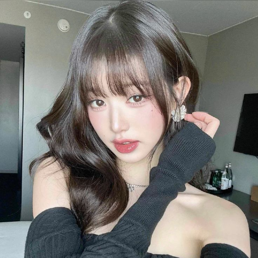 Wonyoung gallery image