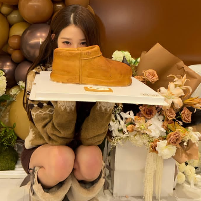 Wonyoung gallery image