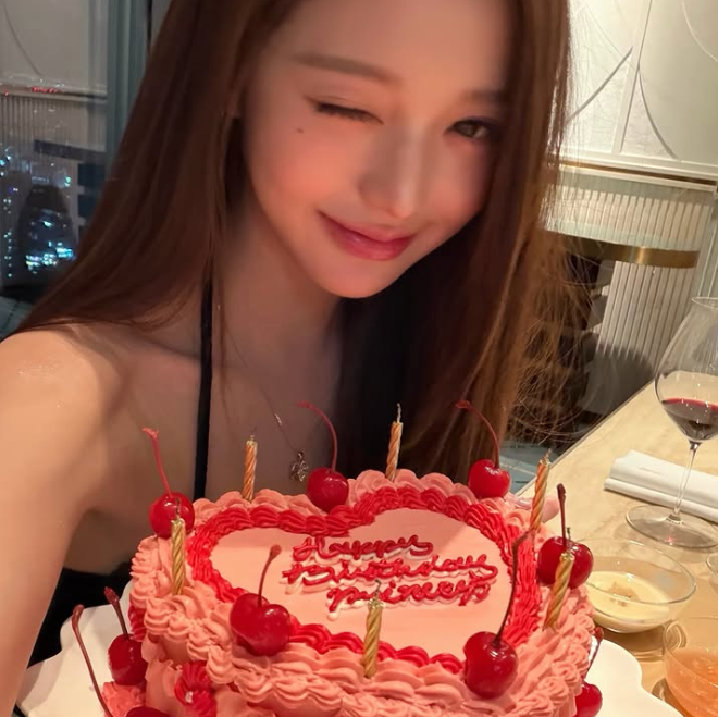 Larawan sa gallery ni Wonyoung