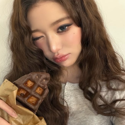 Wonyoung gallery image