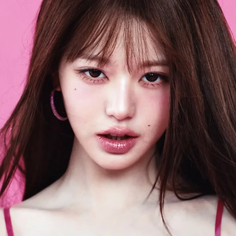 Wonyoung gallery image