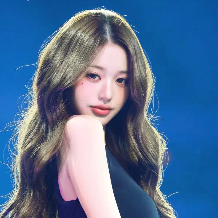 Wonyoung gallery image