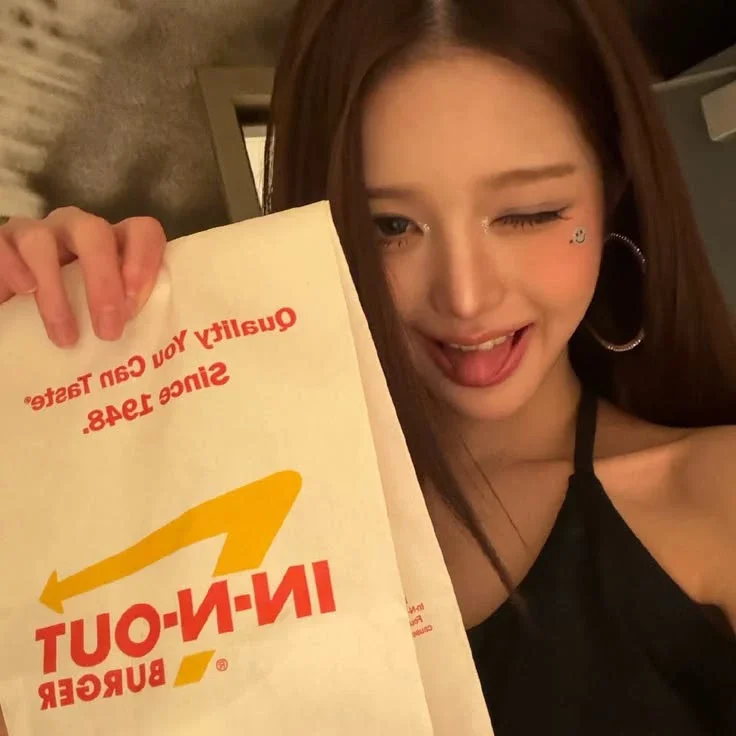Wonyoung gallery image