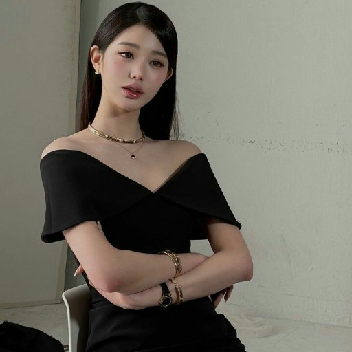 Wonyoung gallery image