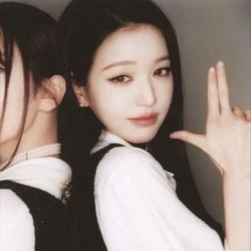 Wonyoung gallery image
