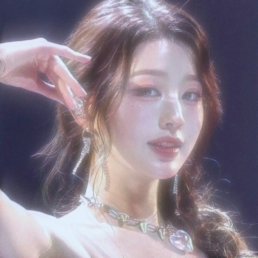 Wonyoung gallery image