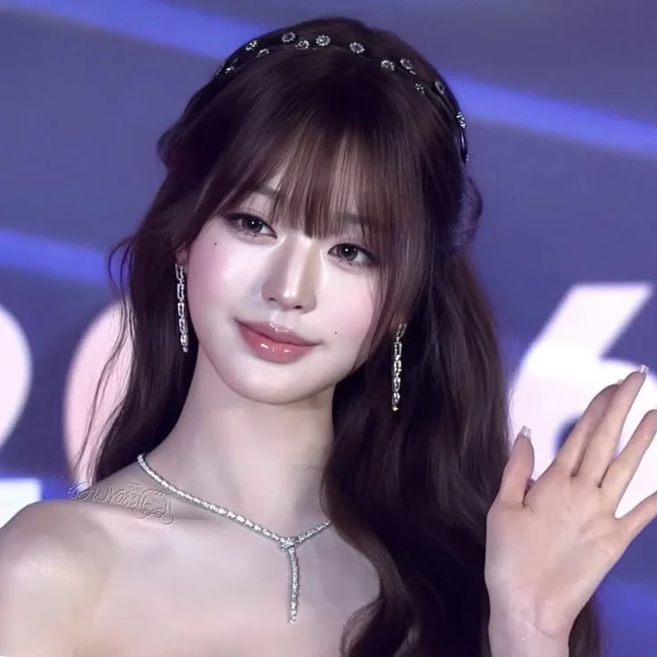 Wonyoung gallery image