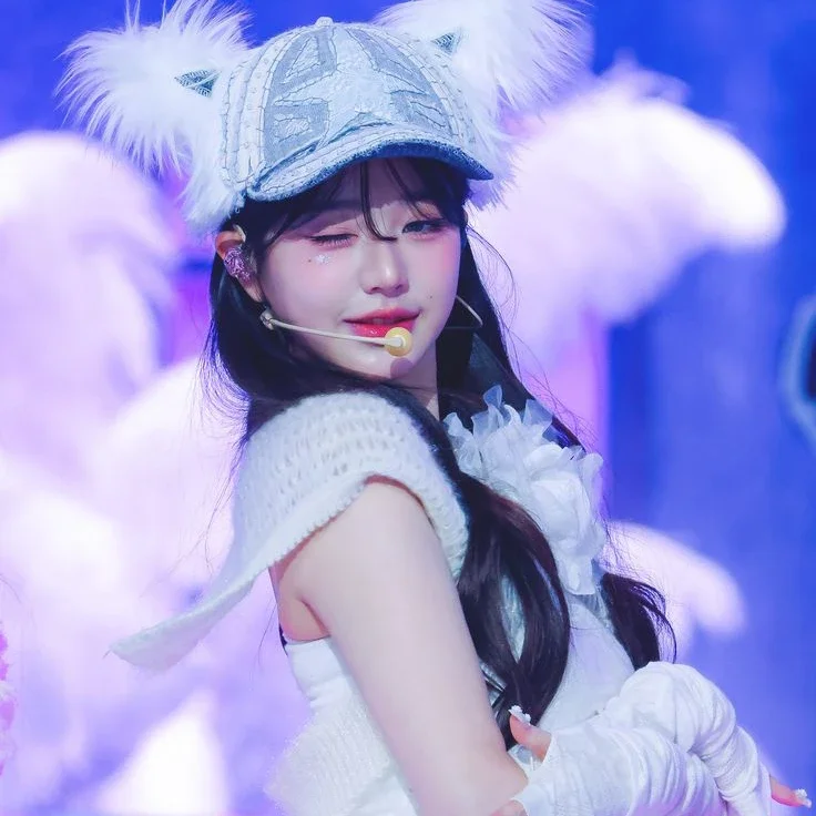 Wonyoung gallery image