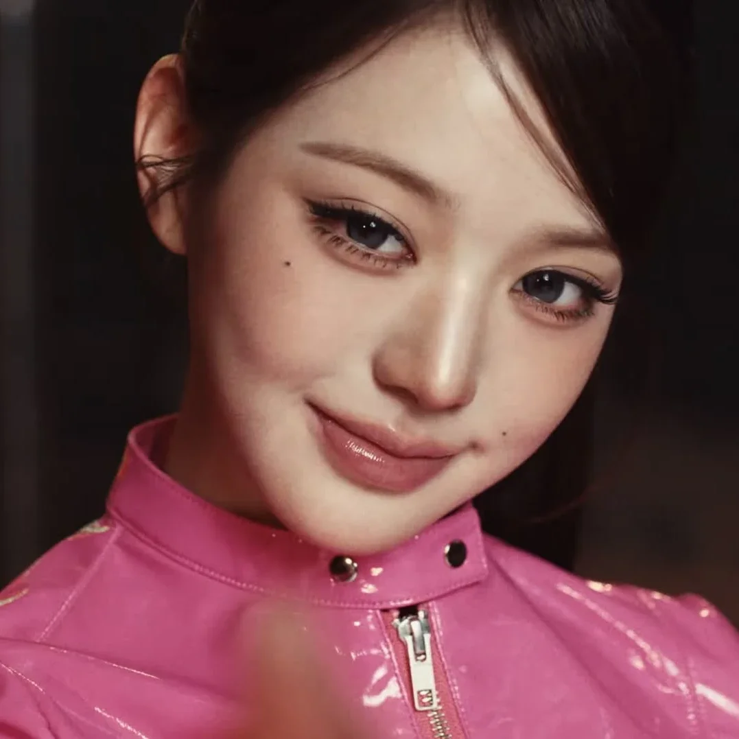 Wonyoung gallery image