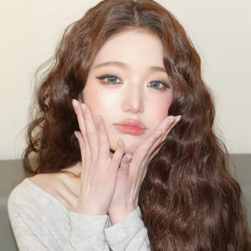 Wonyoung gallery image