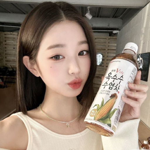 Wonyoung gallery image