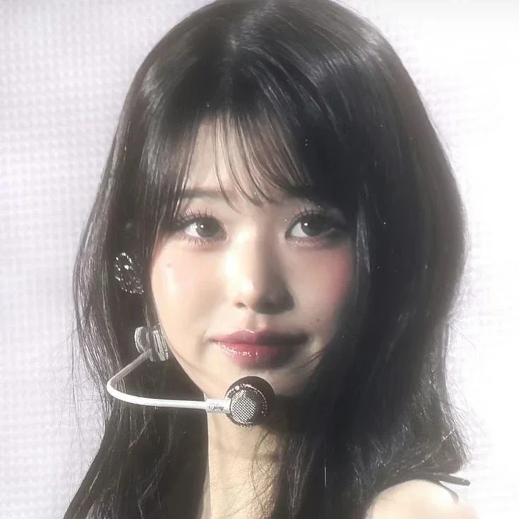 Wonyoung gallery image