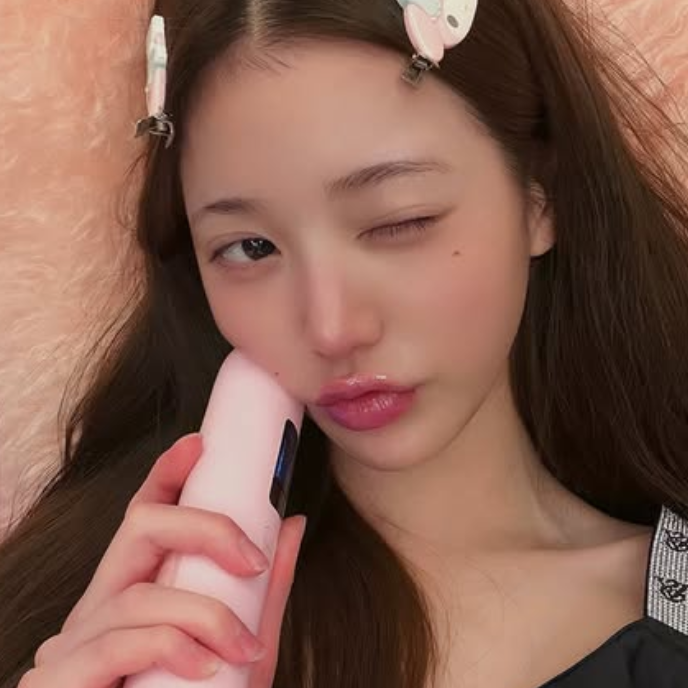 Wonyoung gallery image