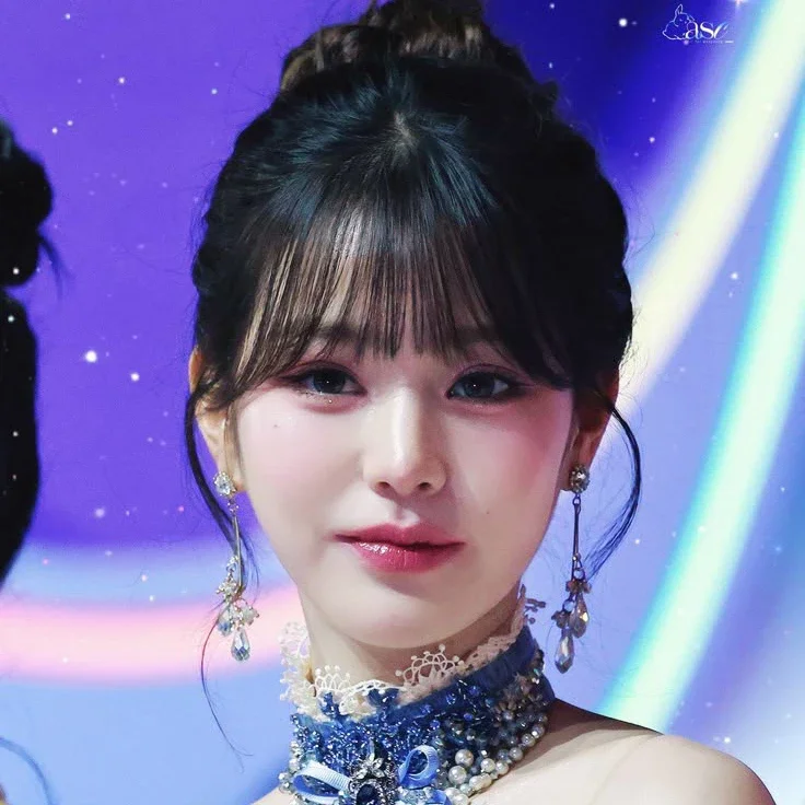 Wonyoung gallery image