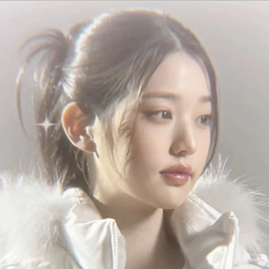 Wonyoung gallery image