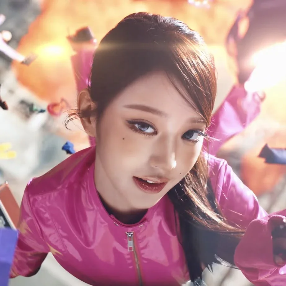 Wonyoung gallery image