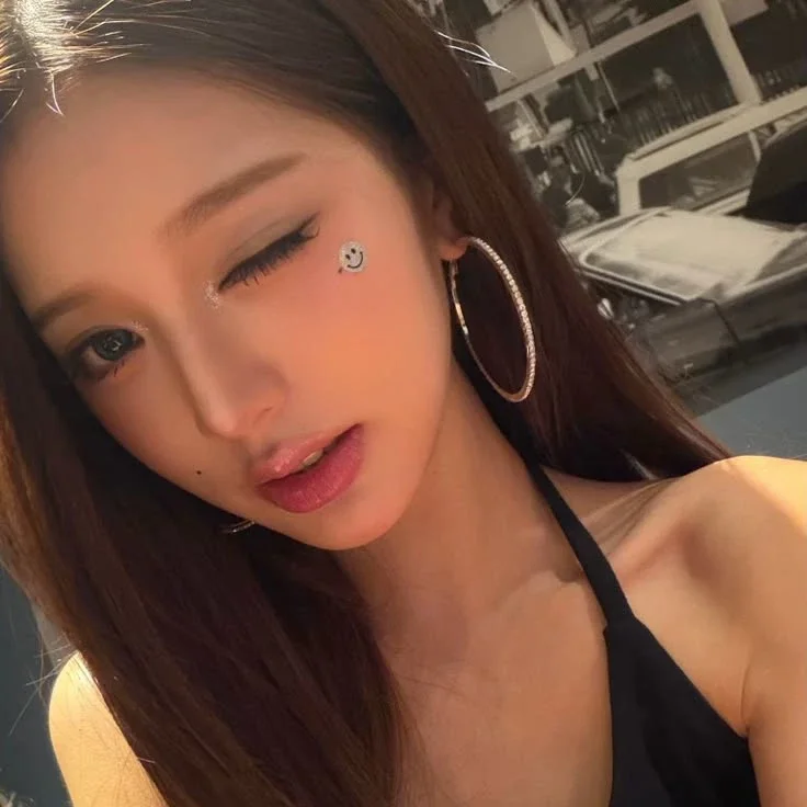 Wonyoung gallery image