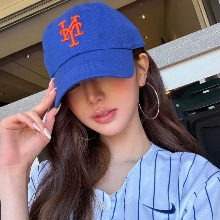 Wonyoung gallery image