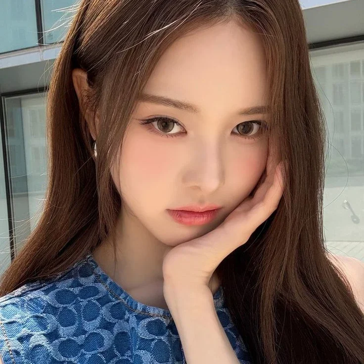 Jeong Saebi 갤러리 이미지