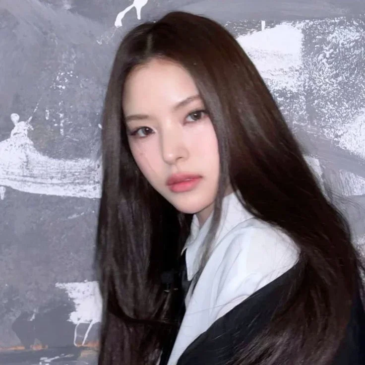 Mai gallery image
