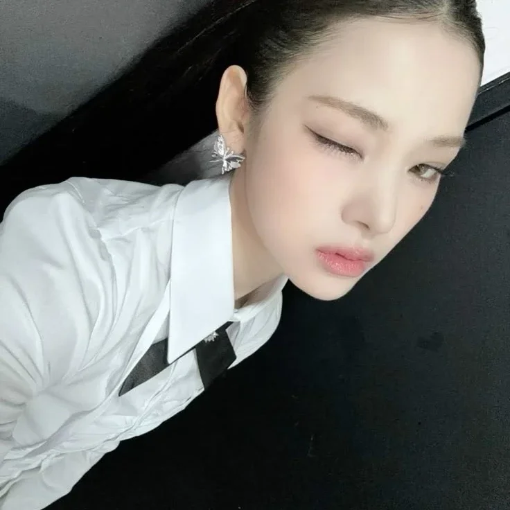 Mai gallery image