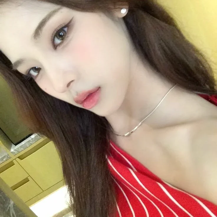 Mai gallery image