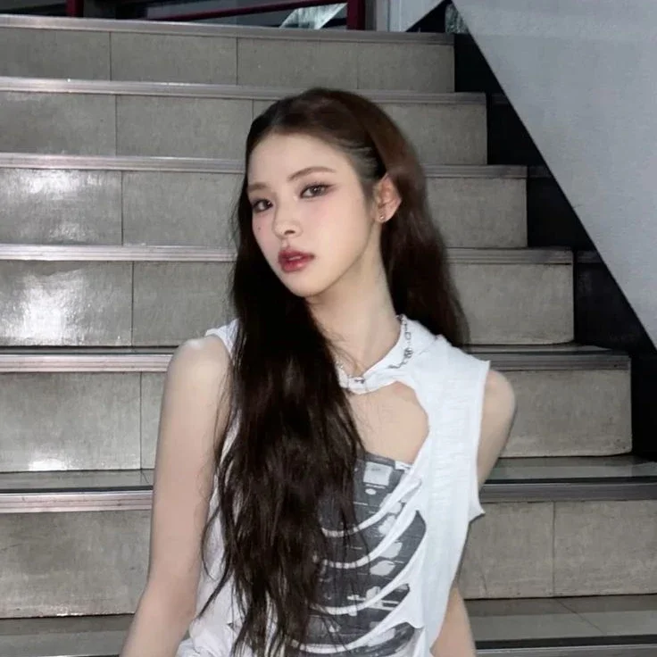 Mai gallery image
