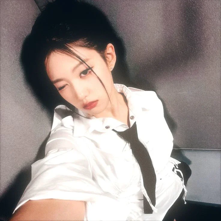 Yoon Jiyoon gallery image