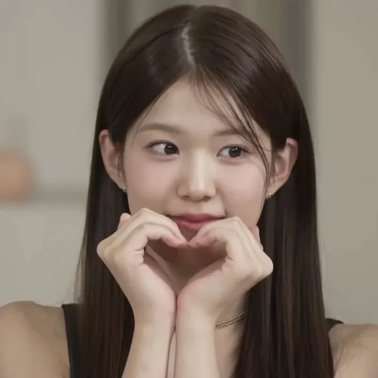 Yoon Jiyoon gallery image