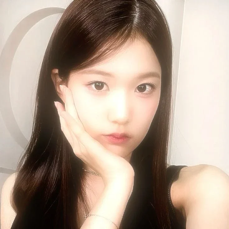 Yoon Jiyoon gallery image