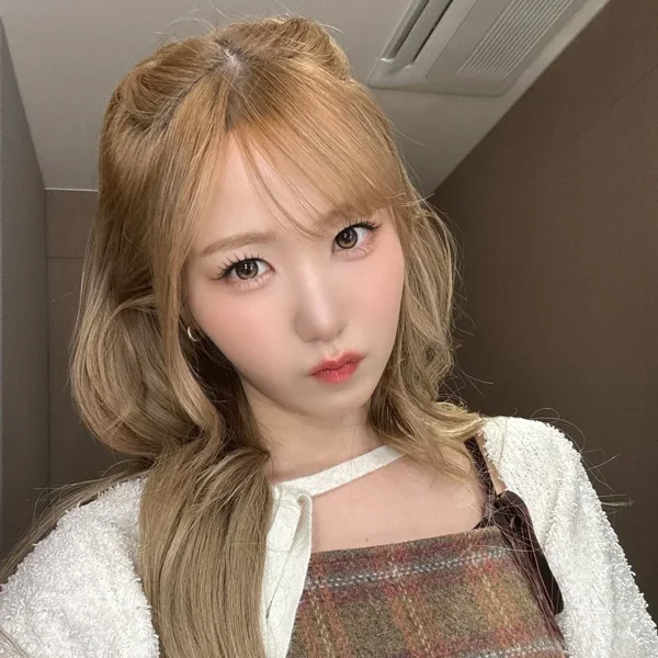 Hitomi