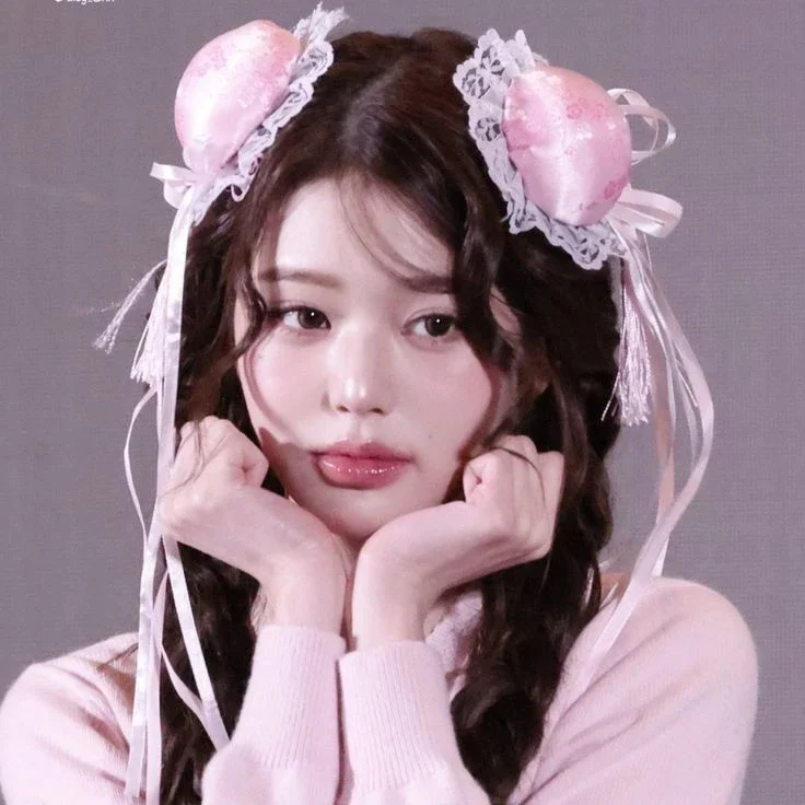 Wonyoung gallery image