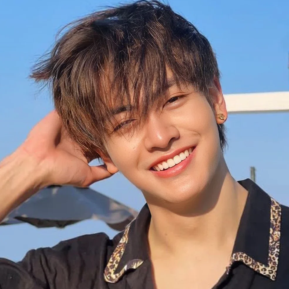 Joong gallery image