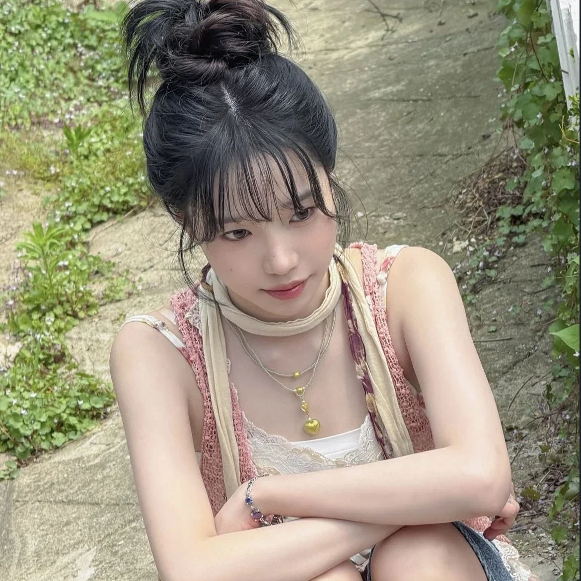 Jo Yuri gallery image