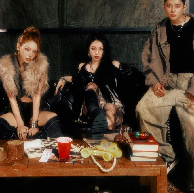 Jeon Jiwoo gallery image