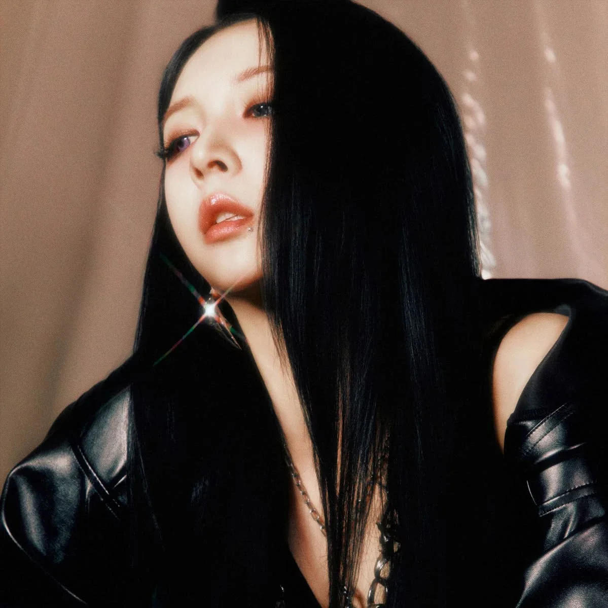 Jeon Jiwoo gallery image