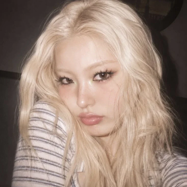 Yoonchae gallery image