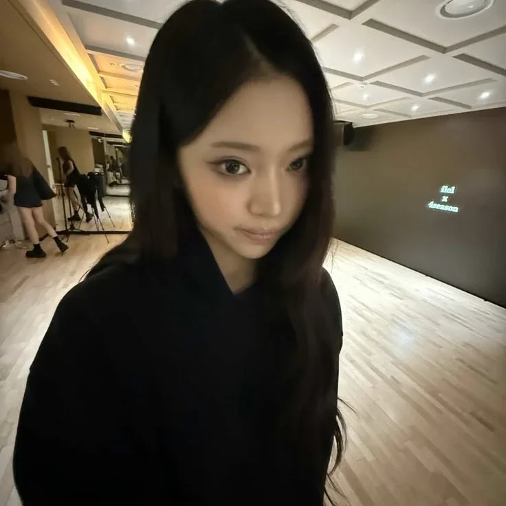 Gambar galeri Kang Yeseul