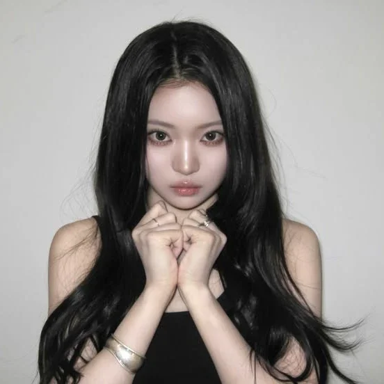 Gambar galeri Kang Yeseul