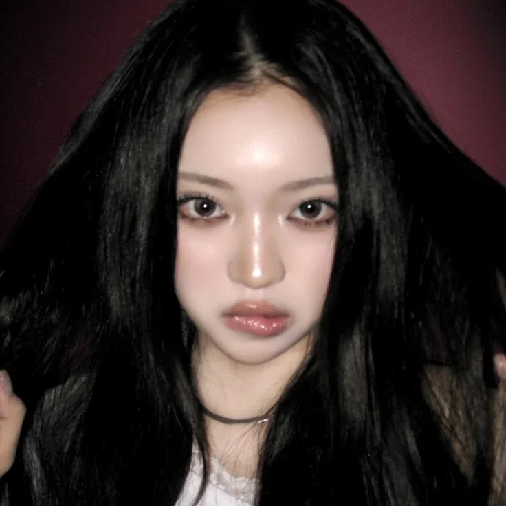 Gambar galeri Kang Yeseul