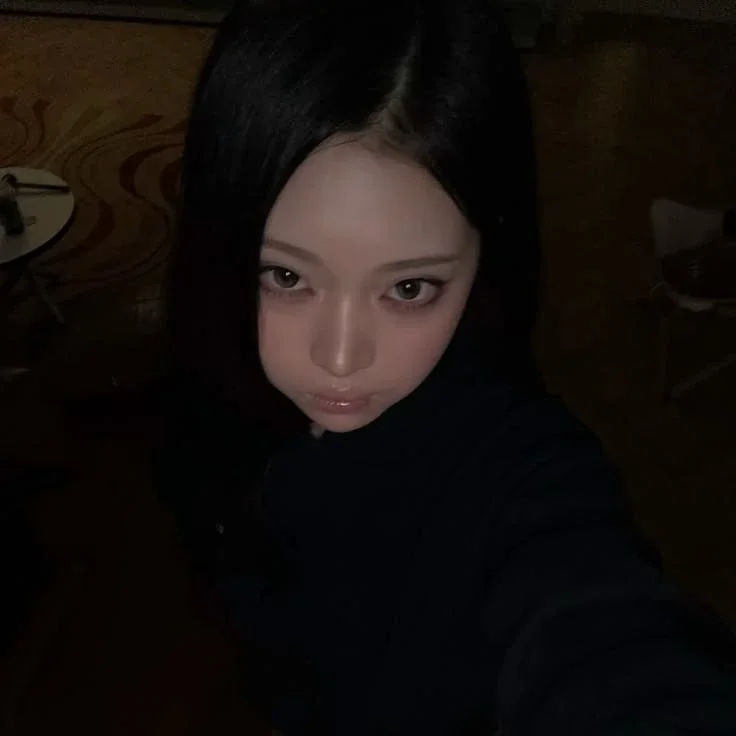 Gambar galeri Kang Yeseul