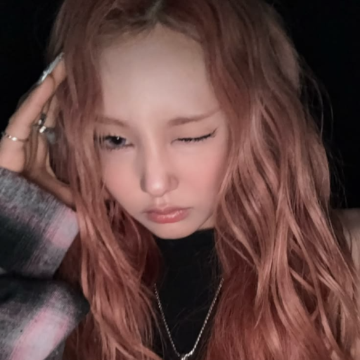 Son Juone 갤러리 이미지