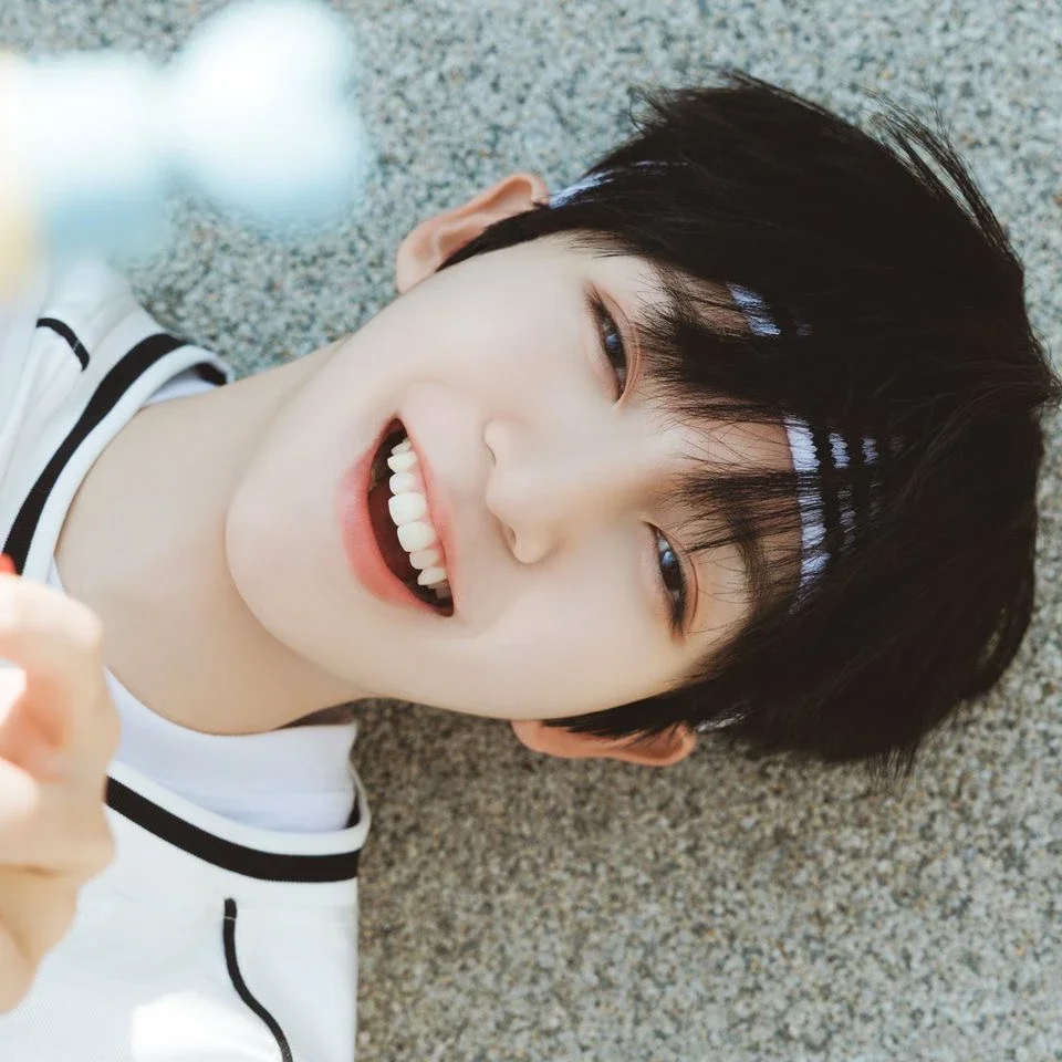 Donghyeon gallery image