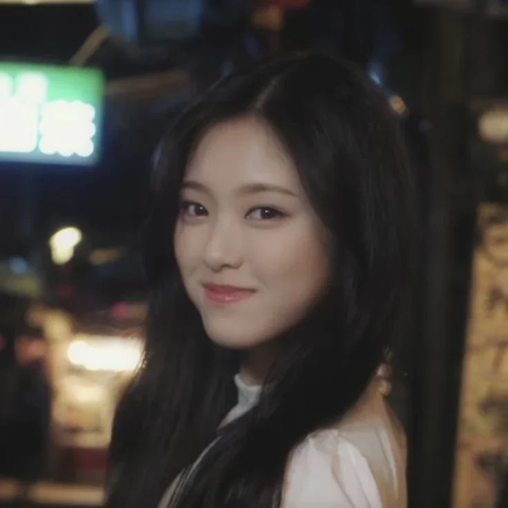 Hyunjin gallery image