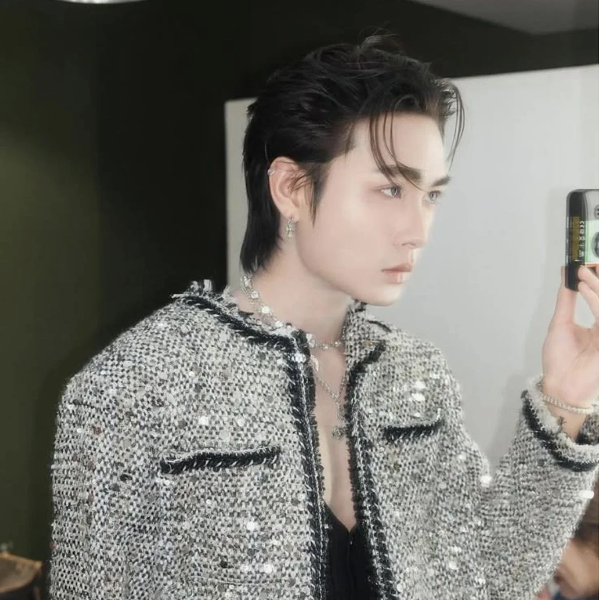 Diamond gallery image