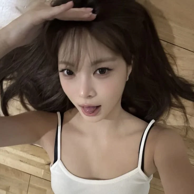 Eunchae gallery image