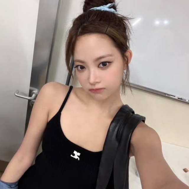 Eunchae 갤러리 이미지